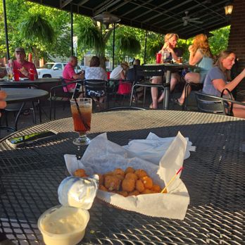 The Willard - Patio time! - Chicken Wings Near Me - Franklin, Indiana