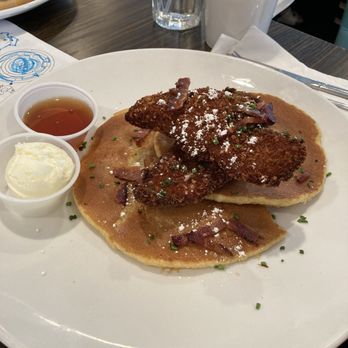 Broken Yolk Cafe - Breakfast & Brunch Near Me - Fullerton, California