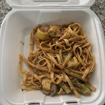 DiCicco's Italian Restaurant of Sanger - Pasta Primavera - Italian Near Me - Sanger, California