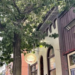 Outer Clove Restaurant - Quaint and local of the entrance to Outer Clove Restaurant