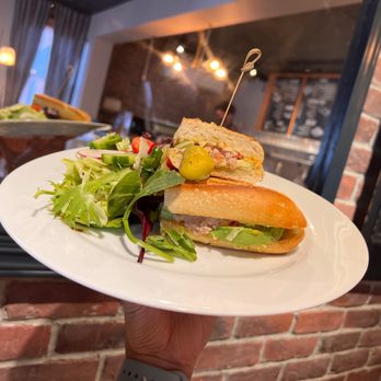 Espresso 21 - a plate with a sandwich and a salad - Cafes Near Me - Unionville, Ontario