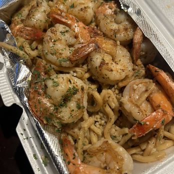 The Spicy Fish - Garlic shrimp noodles - Sushi Bars Near Me The Spicy Fish - Garlic shrimp noodles - Sushi Bars Near Me