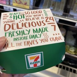 7-Eleven - Chicken sandwich