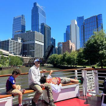 Shoreline Sightseeing - Architectural Tours Near Me - Chicago, Illinois