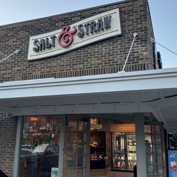 Salt & Straw - Front of the store - Ice Cream & Frozen Yogurt Near Me - Seattle, Washington Salt & Straw - Front of the store - Ice Cream & Frozen Yogurt Near Me - Seattle, Washington
