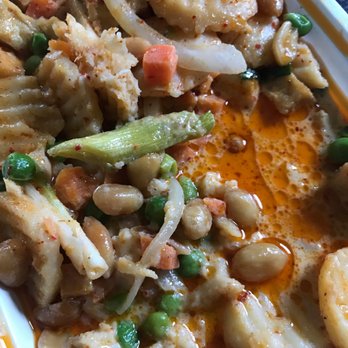 Bangkok Cuisine - Massaman with extra peanuts, green onions, peas, carrots. - Thai Near Me - Royal Oak, Michigan