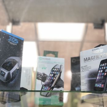 Tech Street Mobile - Car holder and Bluetooth for car - Mobile Phone Repair Near Me - Newark, New Jersey