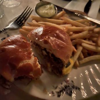 Scofflaw - Scofflaw Cheeseburger Dinner All Night - New American Near Me - Chicago, Illinois