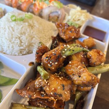 Eez Fusion - Sushi Bars Near Me - Huntersville, North Carolina Eez Fusion - Sushi Bars Near Me - Huntersville, North Carolina