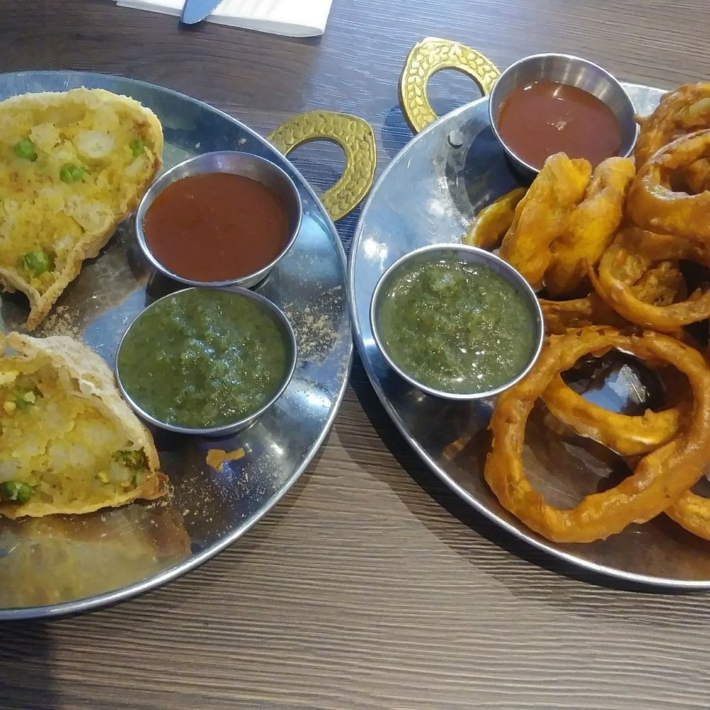 Indian Fusion Restaurant - Onion bhagji and samosa - Indian Near Me - North Vancouver, British Columbia Indian Fusion Restaurant - Onion bhagji and samosa - Indian Near Me - North Vancouver, British Columbia