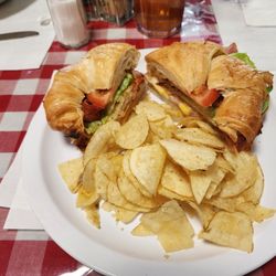 Mona's Creative Catering and Fine Foods Restaurant in Pikeville gift card