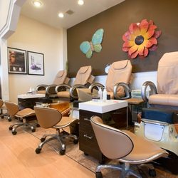 Madison Hill Nails - Interior