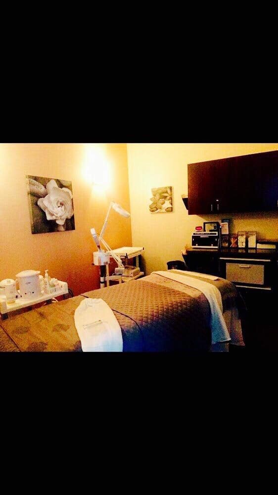 HAND AND STONE MASSAGE AND FACIAL SPA 12 Photos & 61 Reviews 9180