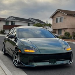 Credits to yata: auravinyl colored ppf hyper gloss metallic pine green