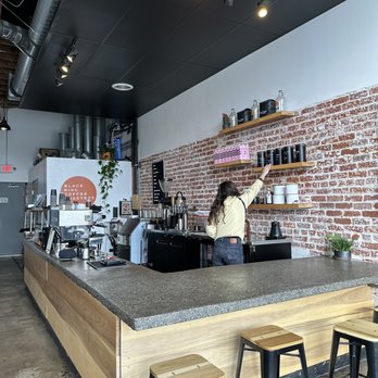 Black Ring Coffee Roasters - Coffee Roasteries Near Me - Long Beach, California