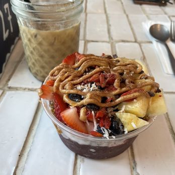 Blue Whale - Build Your Own Bowl - 12oz. - Cafes Near Me - La Jolla, California Blue Whale - Build Your Own Bowl - 12oz. - Cafes Near Me - La Jolla, California