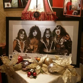 Peter's Fine Dining - If you're lucky, you might just bump into one of the members of Kiss here. One of the co-owners is friends with them. - Seafood Near Me - Markham, Ontario