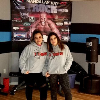 Fitfam NY - Kickboxing Near Me - Baldwin, New York Fitfam NY - Kickboxing Near Me - Baldwin, New York