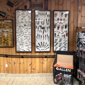 Smoky Mountain Knife Works - Wall of knives - Outdoor Gear Near Me - Sevierville, Tennessee Smoky Mountain Knife Works - Wall of knives - Outdoor Gear Near Me - Sevierville, Tennessee