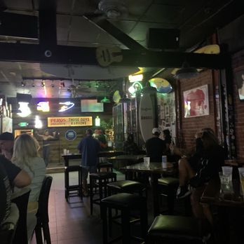 Perqs - Sports Bars Near Me - Huntington Beach, California