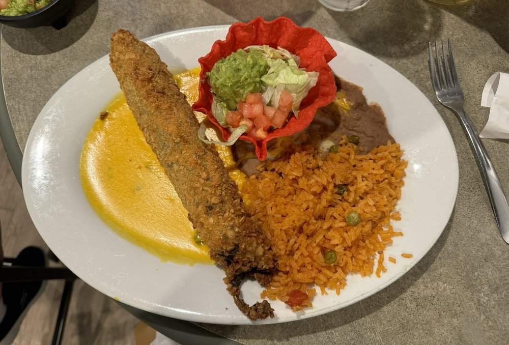 Locos restaurant and Bar