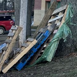 Sharp Park Elementary School - Dirty pallets in front of school