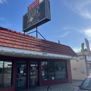 Venice Pizza House - Front of restaurant - Pizza Near Me - San Diego, California Venice Pizza House - Front of restaurant - Pizza Near Me - San Diego, California