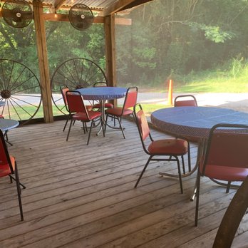 Alexander Burger Company - Screened-in deck dining area - Burgers Near Me - Cushing, Texas