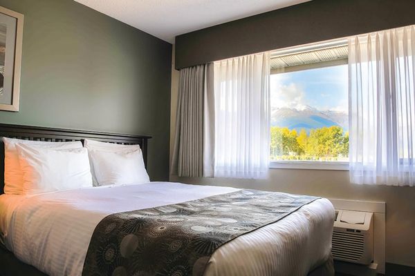 Prestige Hudson Bay Lodge & Conference Centre, member of WorldHotels Crafted by null