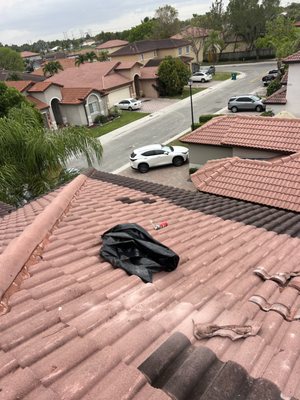 Ya & Ra Roofing Services Logo