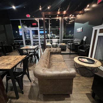 Pie Bar - Indoor Seating - Desserts Near Me - Austin, Texas