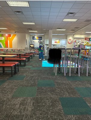 Chuck E. Cheese by null