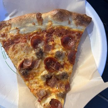 Washington Square Pizza - Very few toppings on the meat lovers pizza. Very sad at $8 a slice ++ - Pizza Near Me - Marina del Rey, California Washington Square Pizza - Very few toppings on the meat lovers pizza. Very sad at $8 a slice ++ - Pizza Near Me - Marina del Rey, California