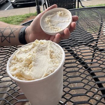 Mayberry Ice Cream - Peach - Ice Cream & Frozen Yogurt Near Me - Winston Salem, North Carolina