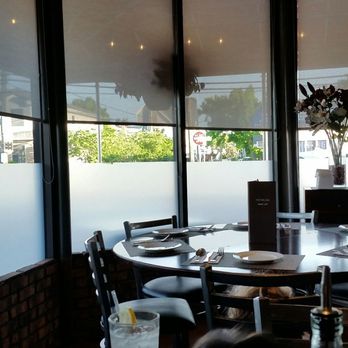 MO'NELISA - Ambiance - Pizza Near Me - Point Lookout, New York
