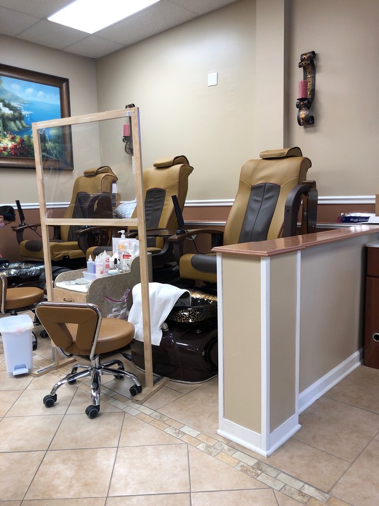 FANCY NAILS 13 Photos & 14 Reviews Nail Salons 1441 New Hwy 96 W