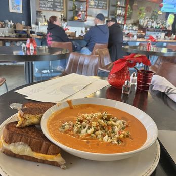 Divided Sky Tavern - Grilled cheese and tomato bisque soup with crab, delicious! - American Near Me - Fair Oaks, California