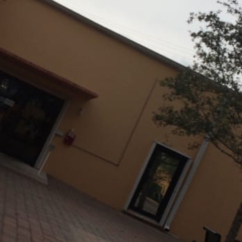 St Thomas University - cafe food is nasty so be ready. - Colleges & Universities Near Me - Miami Gardens, Florida St Thomas University - cafe food is nasty so be ready. - Colleges & Universities Near Me - Miami Gardens, Florida