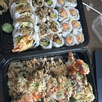 Goku Sushi - 3 Roll Lunch combo: L-R (Shrimp Tempura, Unagi, Spicy Salmon). Bottom roll: Goku Special Roll - Sushi Bars Near Me - San Jose, California