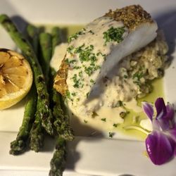 Luxe Restaurant & Martini Bar