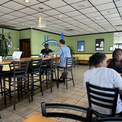 Huskers Cafe - Inside