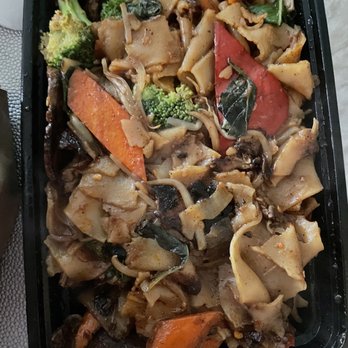 Vientiane Bistro - PAD KEE MAO - Laotian Near Me - Philadelphia, Pennsylvania Vientiane Bistro - PAD KEE MAO - Laotian Near Me - Philadelphia, Pennsylvania
