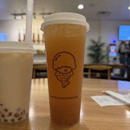 Lychee Fruit Tea with oolong Lychee Fruit Tea with oolong
