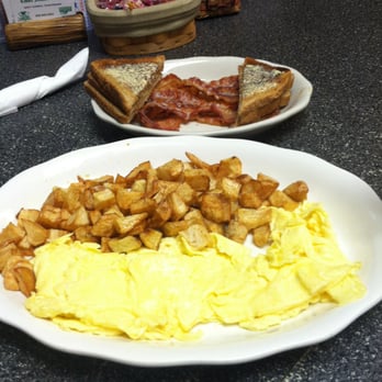 East Main Street Cafe - Breakfast & Brunch Near Me - Webster, Massachusetts East Main Street Cafe - Breakfast & Brunch Near Me - Webster, Massachusetts