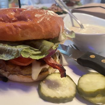 Auburn Alehouse - Alehouse burger and clam chowder - American Near Me - Auburn, California Auburn Alehouse - Alehouse burger and clam chowder - American Near Me - Auburn, California