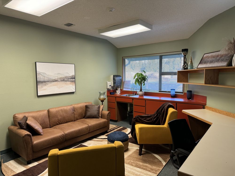 Warm Hearts Counseling - grief counselor in Arlington, WA