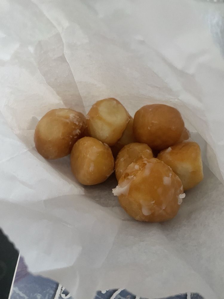 Golden Star Donuts & Bakery