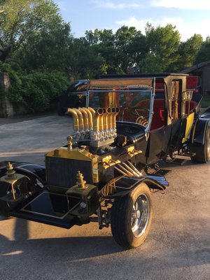 Munster Mansion by null