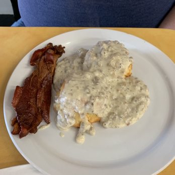 Fine Arts Bistro - Biscuits and gravy with a side of bacon. HEAVEN! - Cafes Near Me - Glasgow, Kentucky