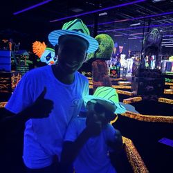 Monster Mini Golf - Having fun and winning goofy prizes